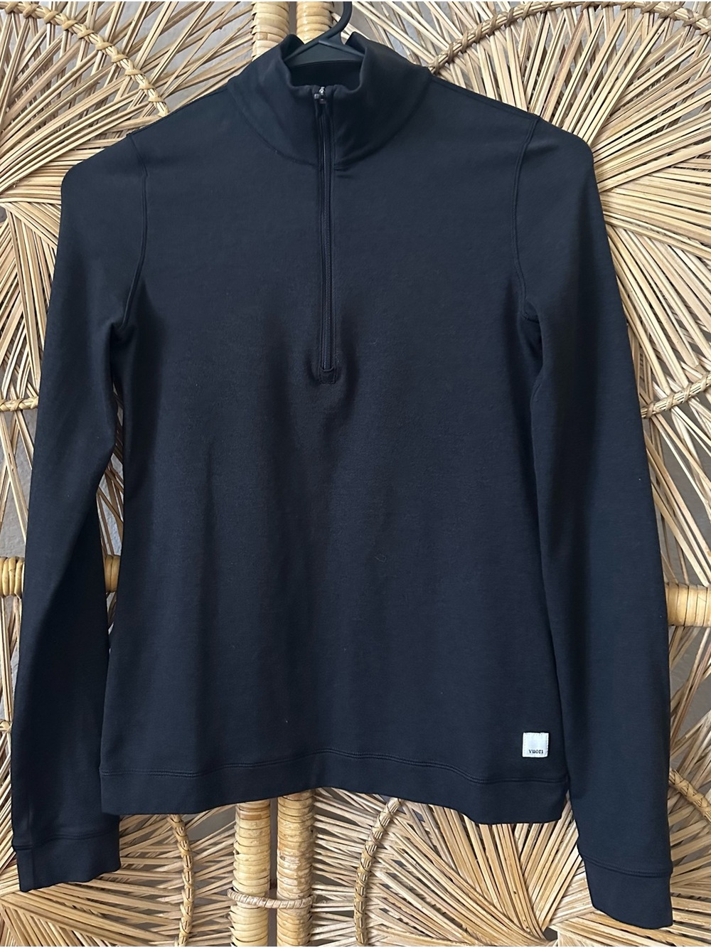Vuori Black Heather Halo Essential Half Zip
